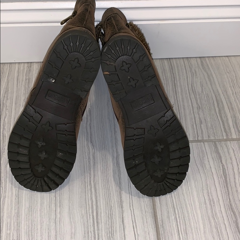 Boots - Picture 5 of 5